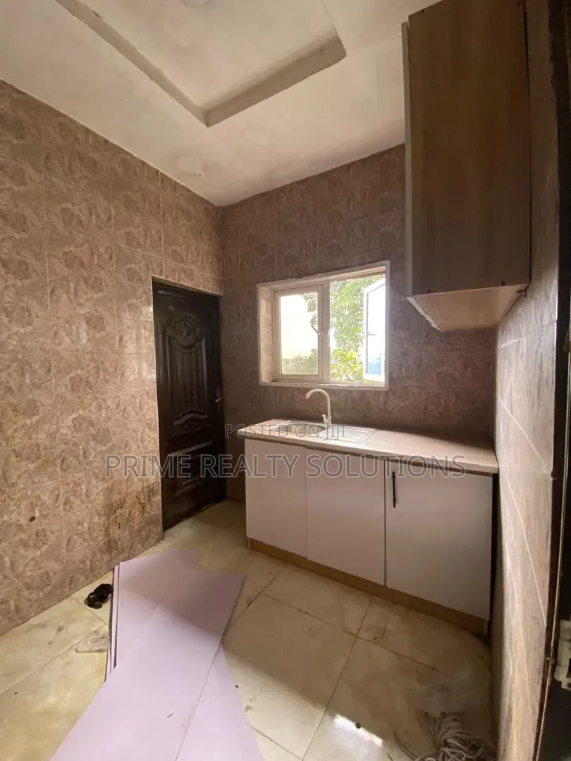 2bdrm Apartment in Osapa london for rent in Osapa london