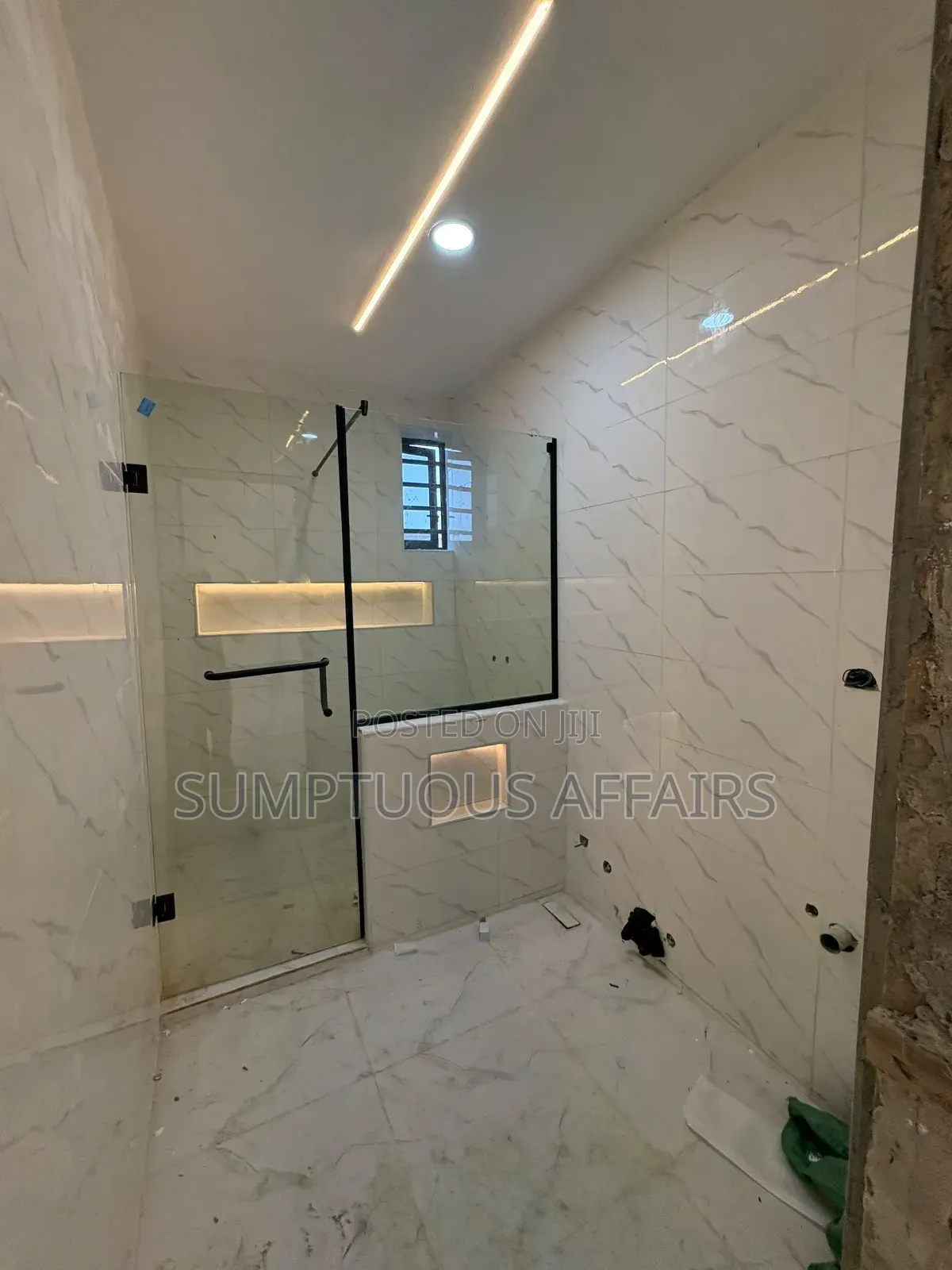 Mini Flat in Igboefon for rent in Igbo-efon