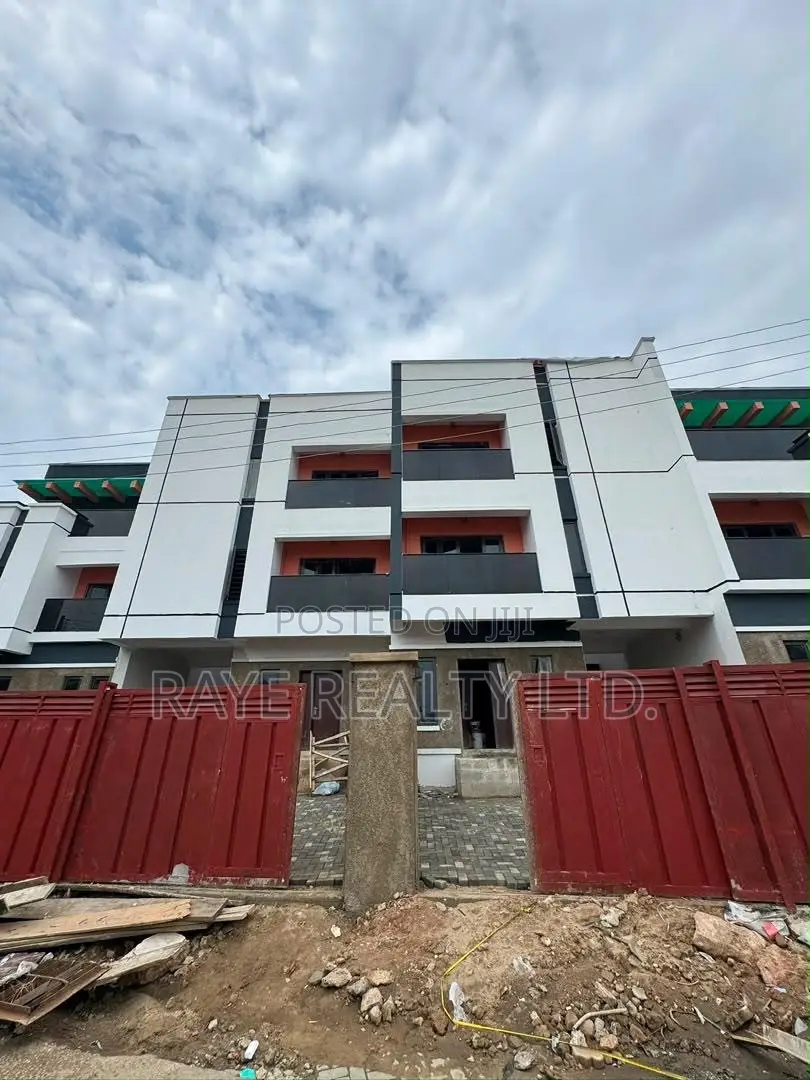 4bdrm Duplex in Ogudu GRA for sale in Ogudu GRA
