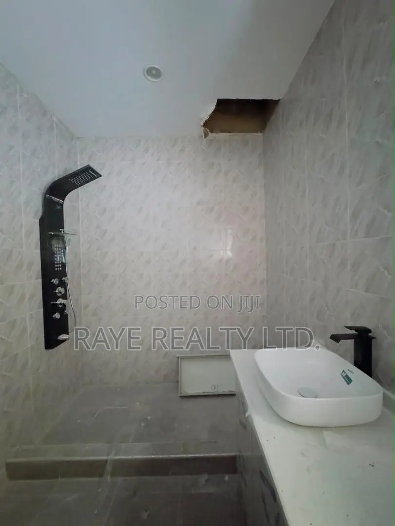 4bdrm Duplex in Ogudu GRA for sale in Ogudu GRA