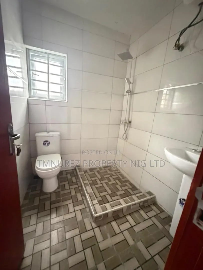 1bdrm Shared Apartment in Ikota for rent in Ikota