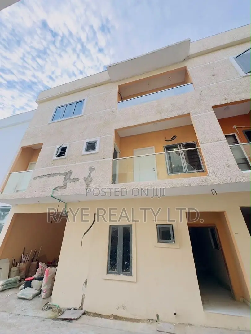 4bdrm Duplex in Ogudu GRA for sale in Ogudu GRA