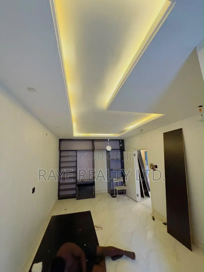 4bdrm Duplex in Ogudu GRA for sale in Ogudu GRA