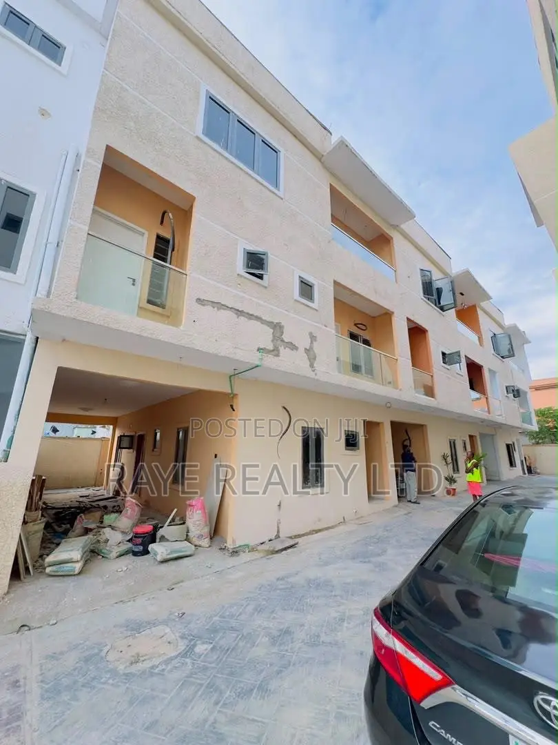 4bdrm Duplex in Ogudu GRA for sale in Ogudu GRA