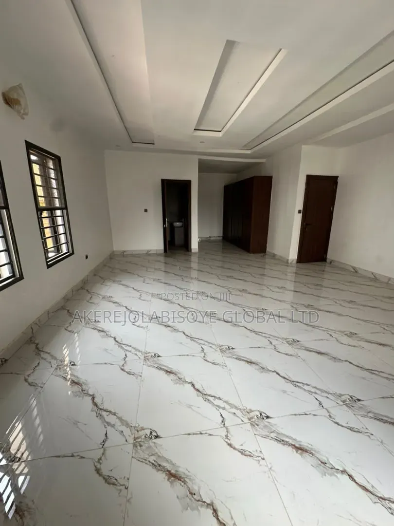 5bdrm Duplex in Efab Metropolis, Dape for sale in Dape