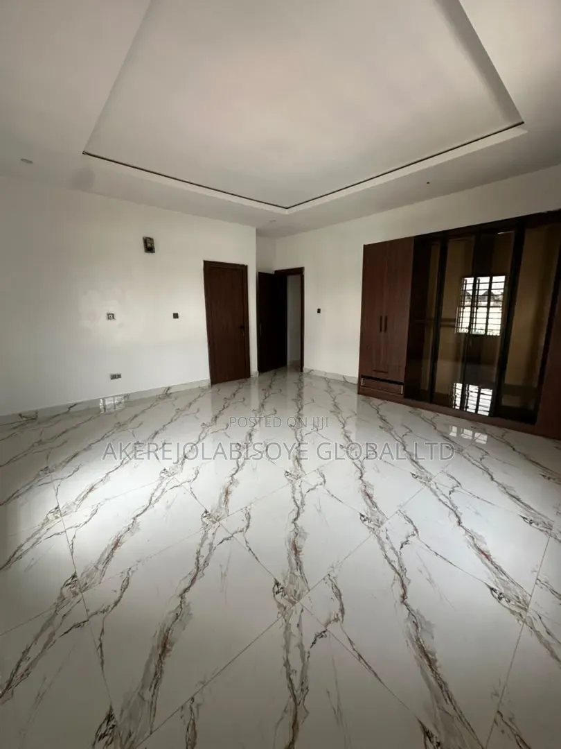 5bdrm Duplex in Efab Metropolis, Dape for sale in Dape