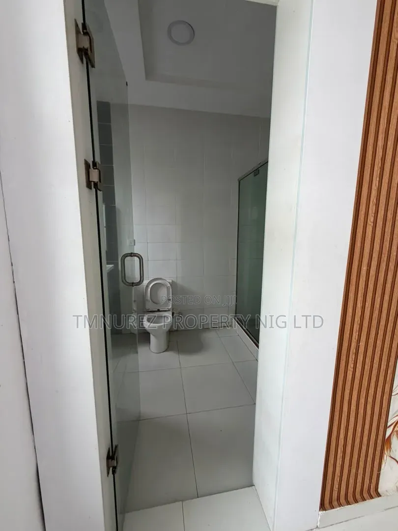 Mini Flat in Ikota for rent in Ikota