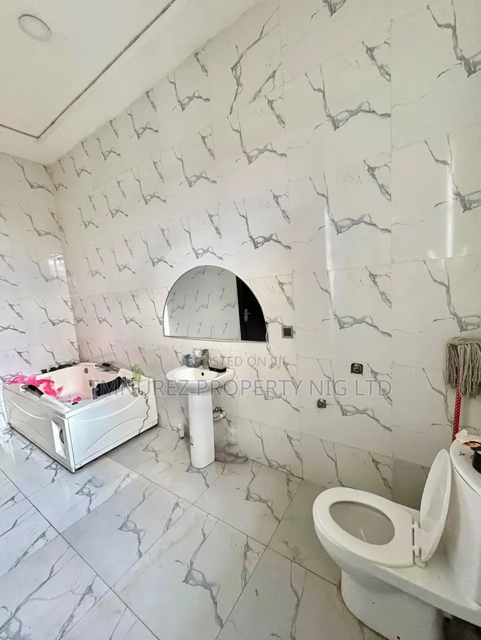 1bdrm Villa in Ikota for rent in Ikota