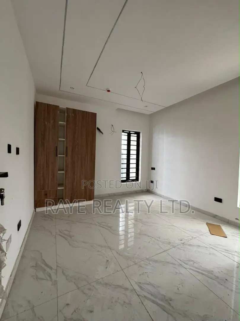 3bdrm Apartment in Ikeja GRA for sale in Ikeja GRA
