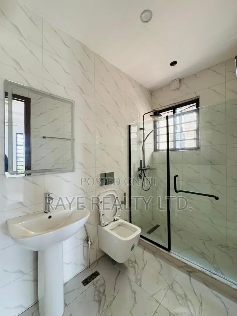 5bdrm Duplex in Omole Phase 1 for sale in Omole Phase 1