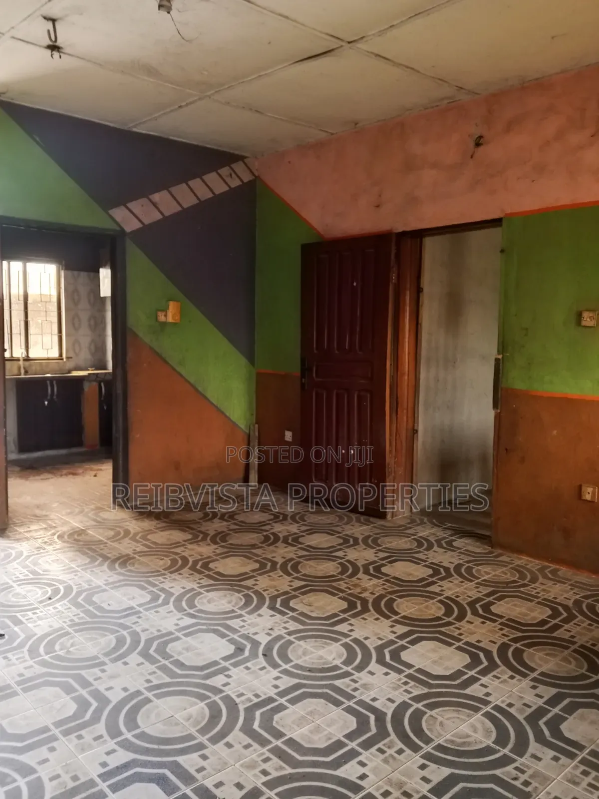 Furnished 3bdrm Apartment in Ikorodu Expressway, Kosofe / Kosofe in Kosofe / Kosofe