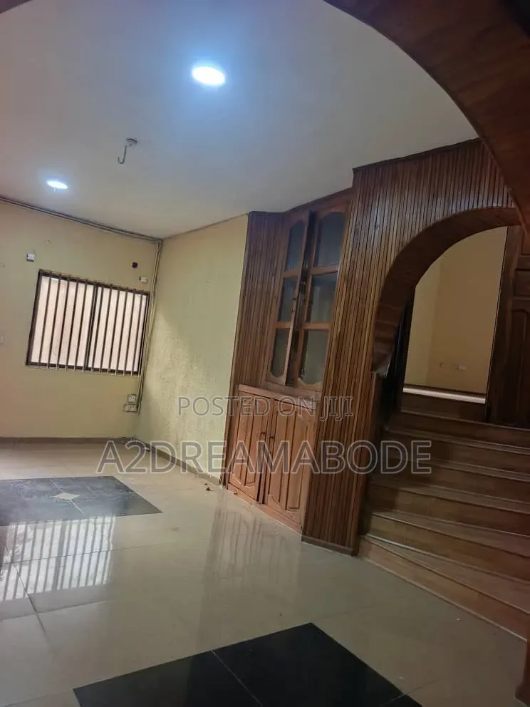 5bdrm Duplex in Omole for rent in Omole Phase 1