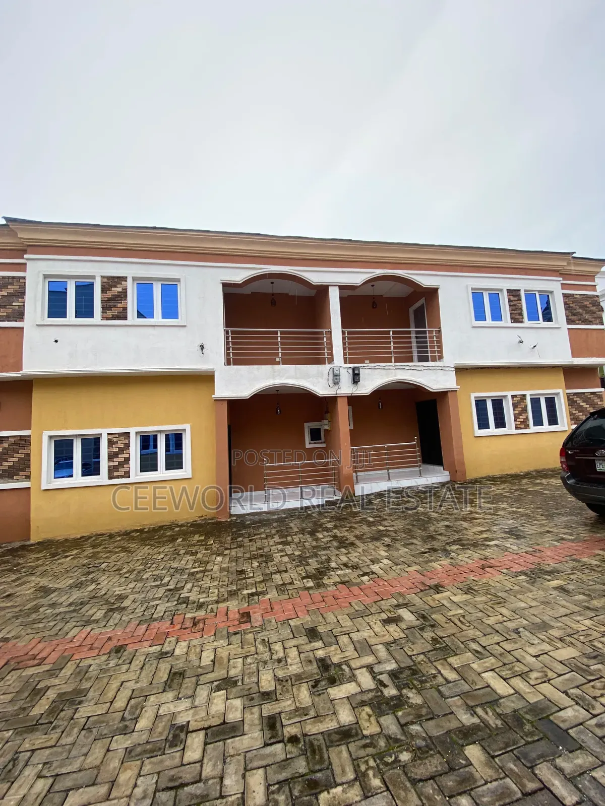 4bdrm Duplex in Jericho Gra for sale in Jericho