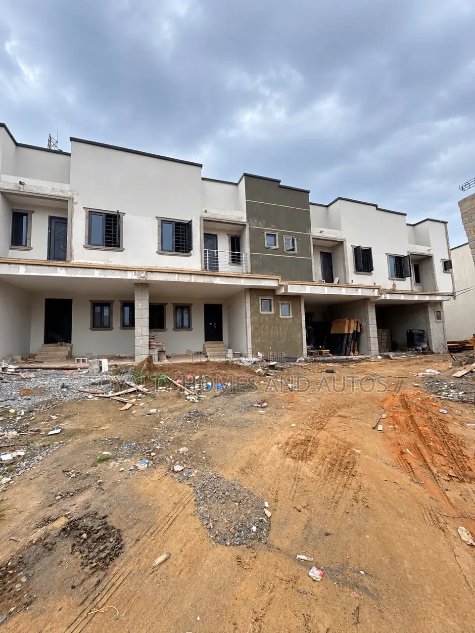 4bdrm Duplex in Omole Phase 2 for sale in Omole Phase 2