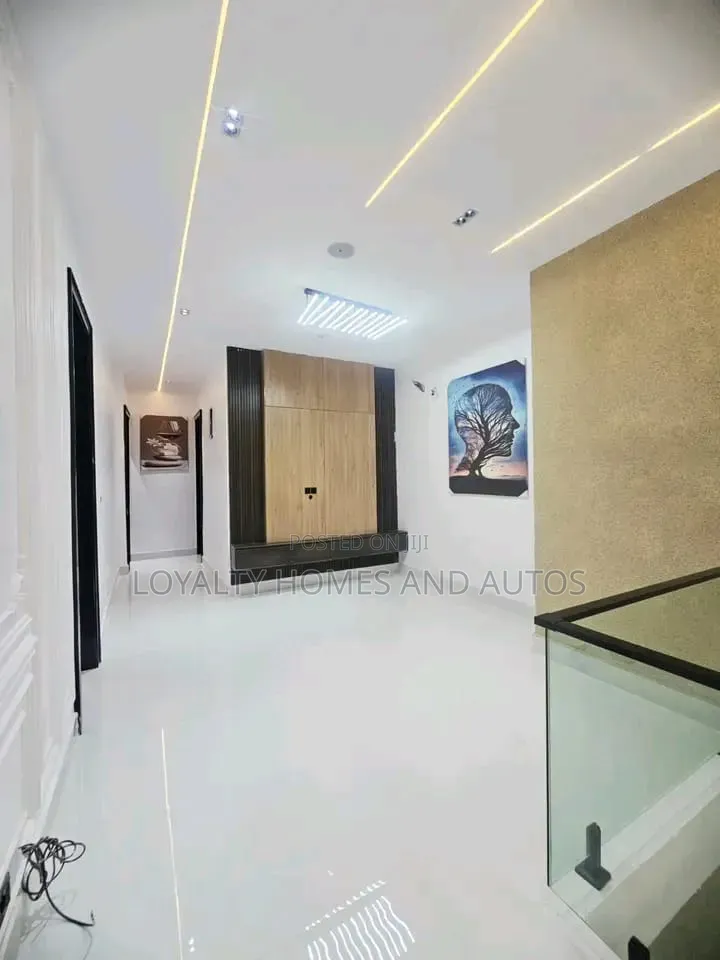 4bdrm Duplex in Omole Phase 2 for sale in Omole Phase 2