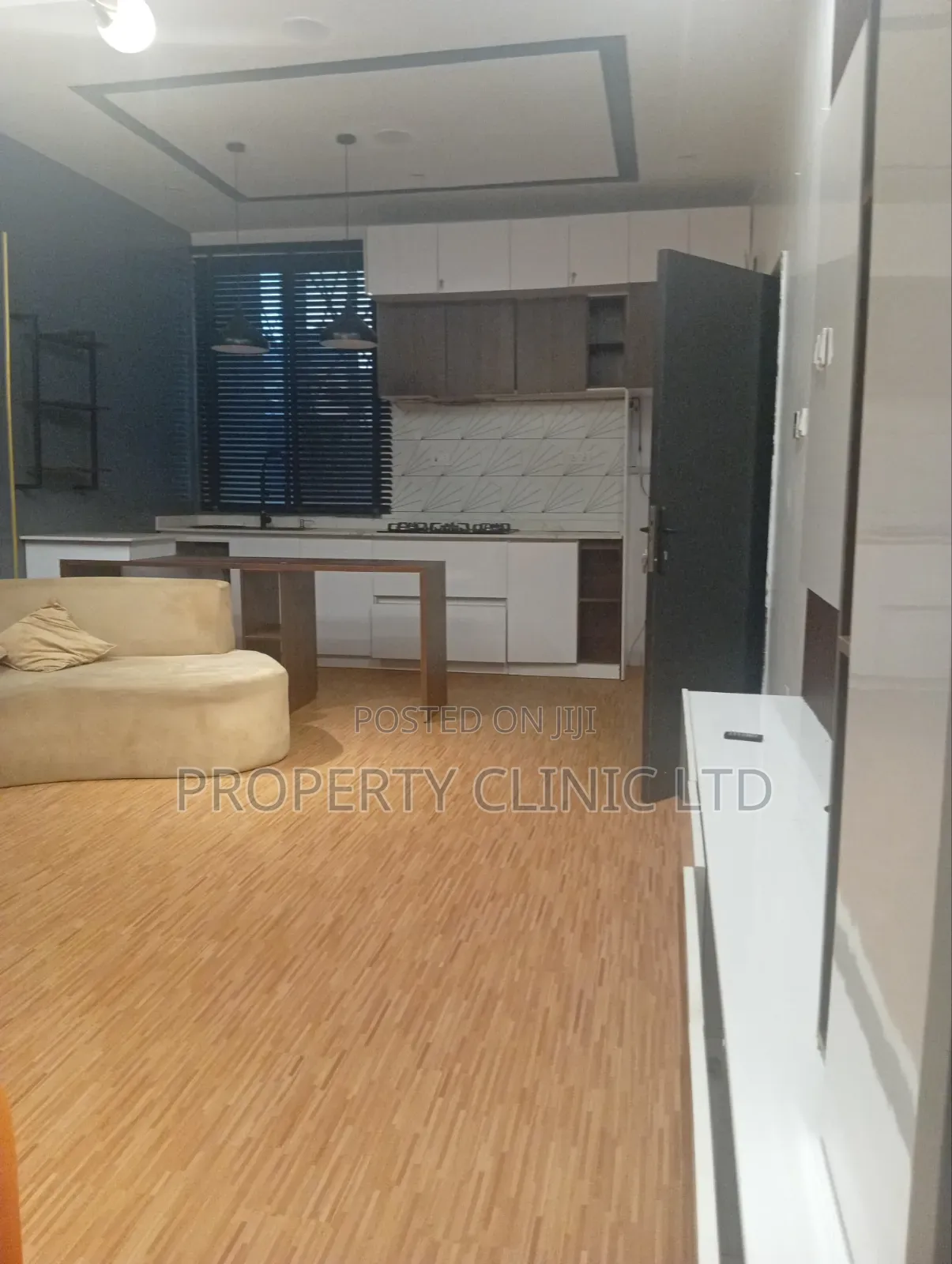 Mini Flat in Adekunle Yaba for sale in Adekunle