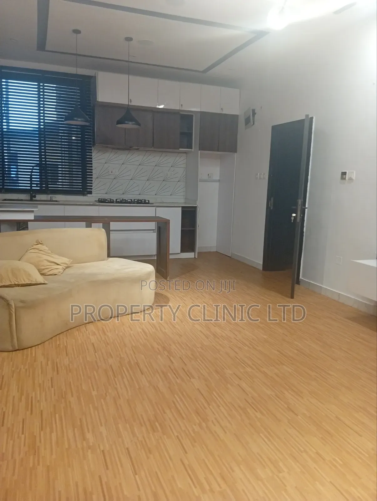 Mini Flat in Adekunle Yaba for sale in Adekunle