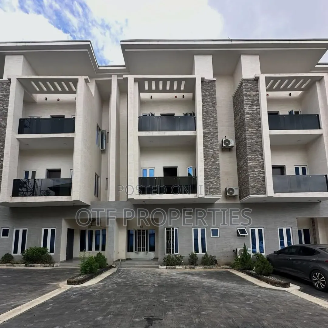 4bdrm Duplex in Utako for sale in Utako