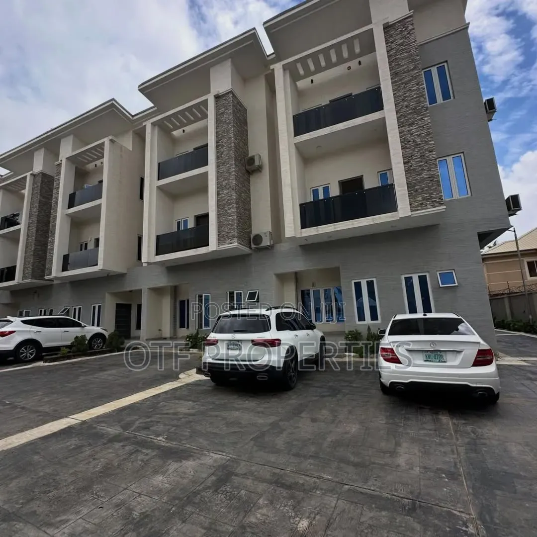 4bdrm Duplex in Utako for sale in Utako