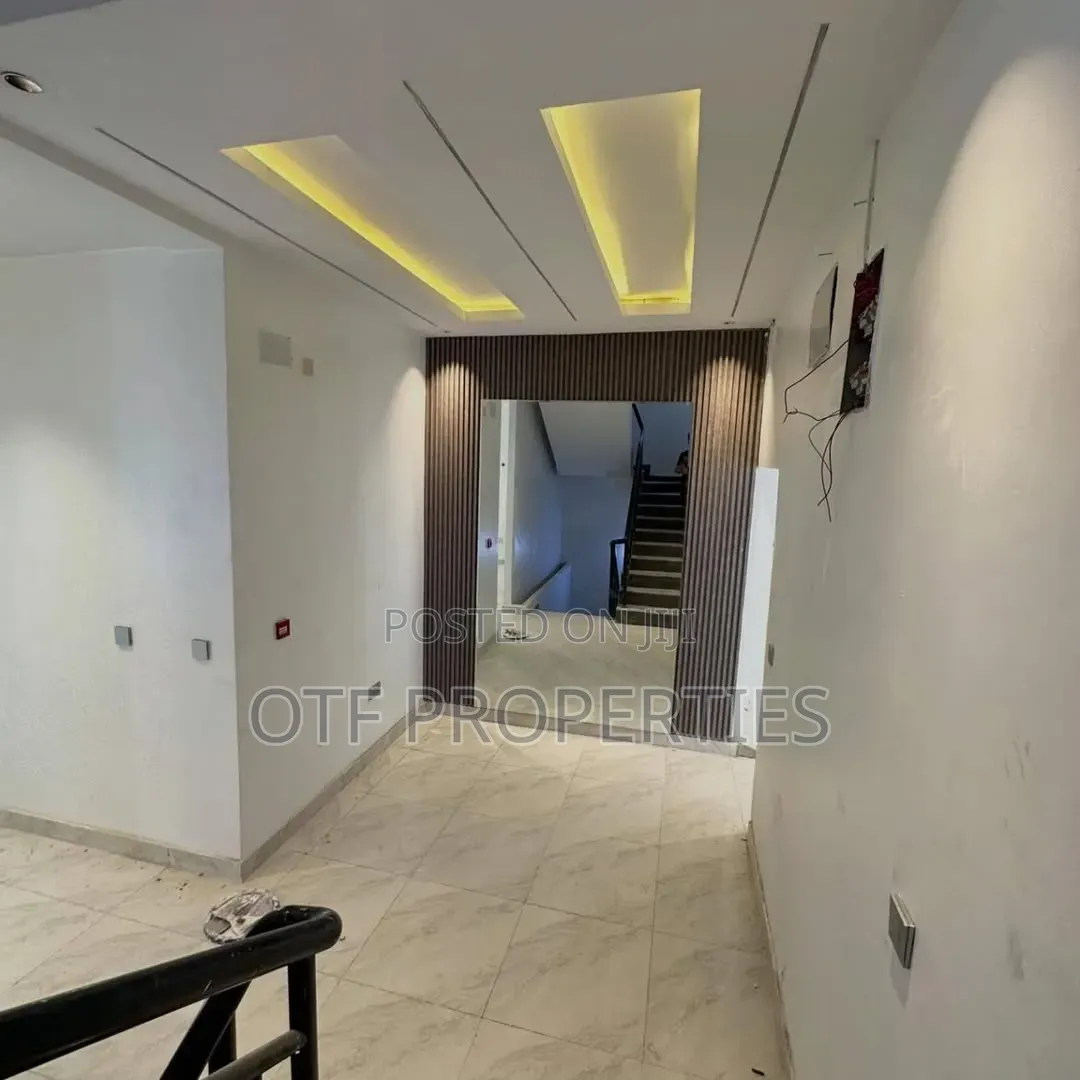 4bdrm Duplex in Utako for sale in Utako