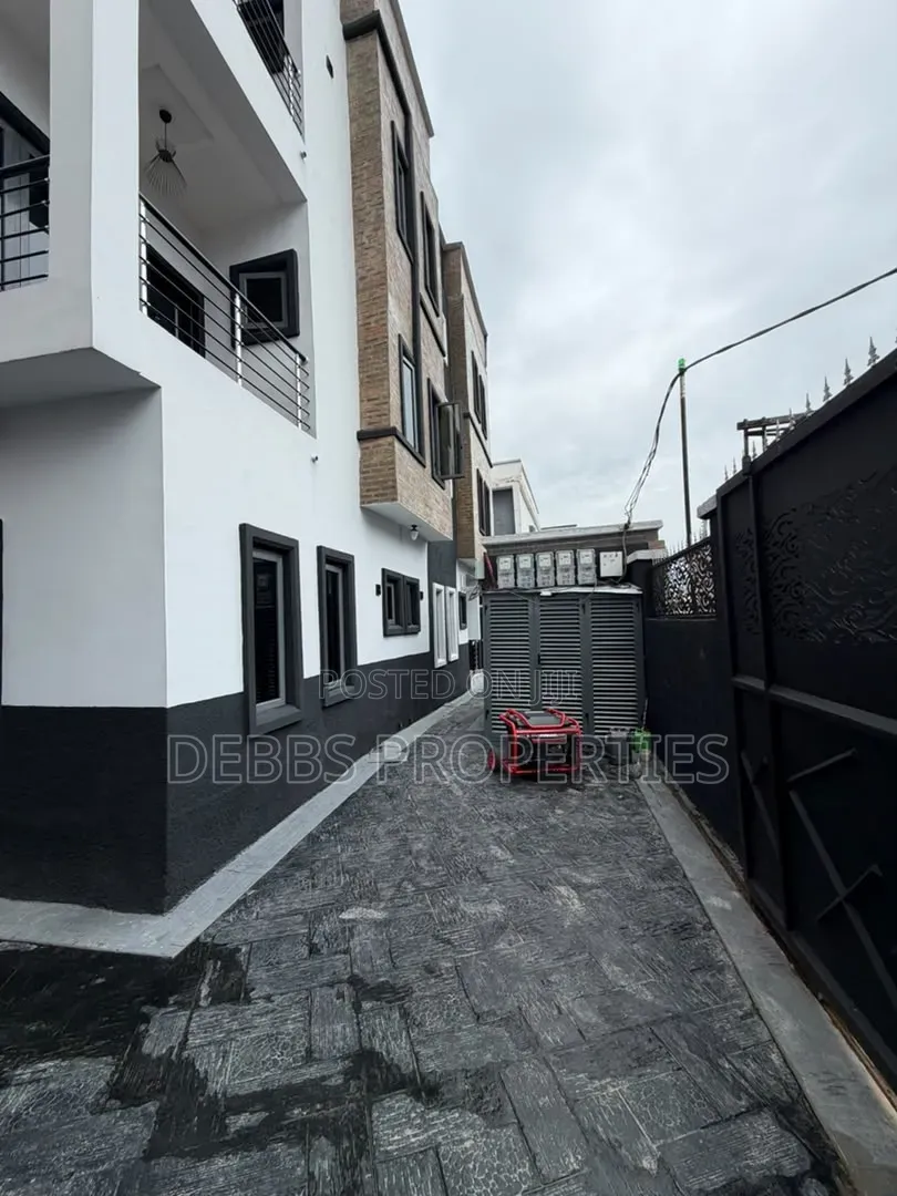Furnished 2bdrm Duplex in Lekki Phase 2 for rent in Lekki Phase 2