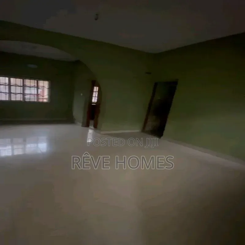 3bdrm Block of Flats in Shomolu / Shomolu for rent in Shomolu / Shomolu