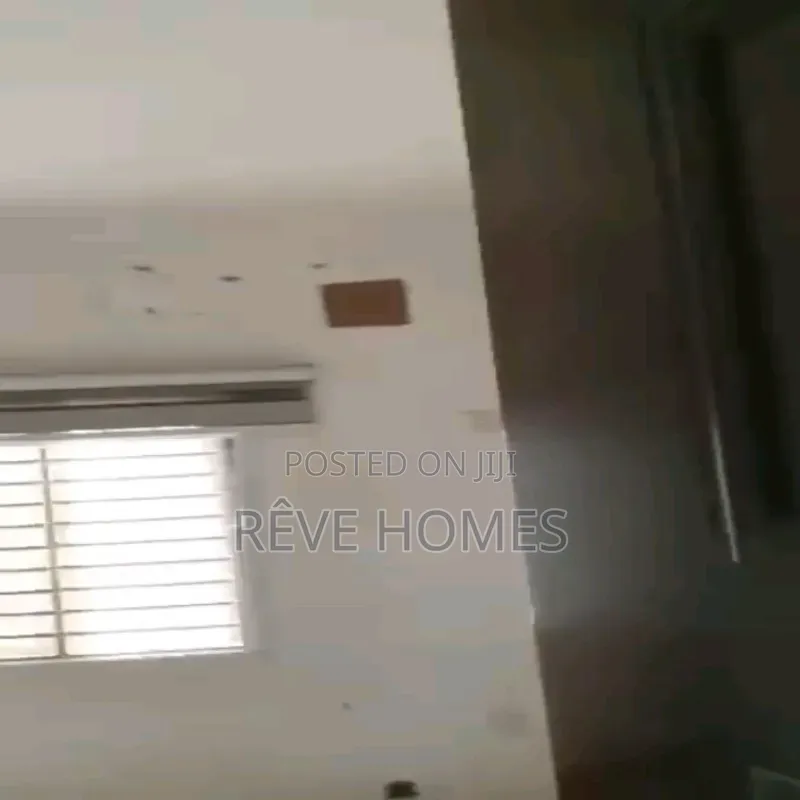 3bdrm Block of Flats in Soluyi for rent in Soluyi