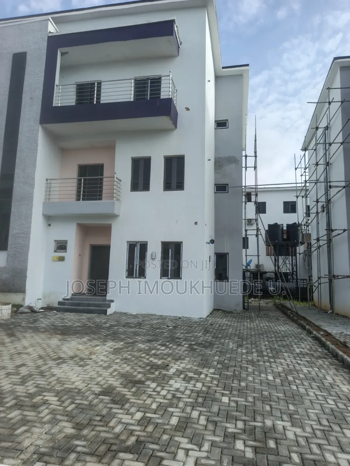 4bdrm Duplex in Dme, Zone B for sale in Zone B