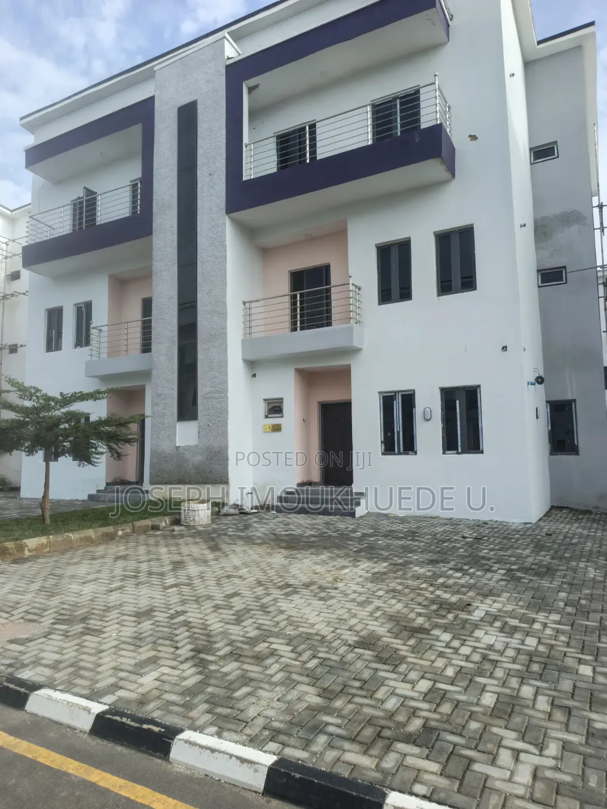 4bdrm Duplex in Dme, Zone B for sale in Zone B