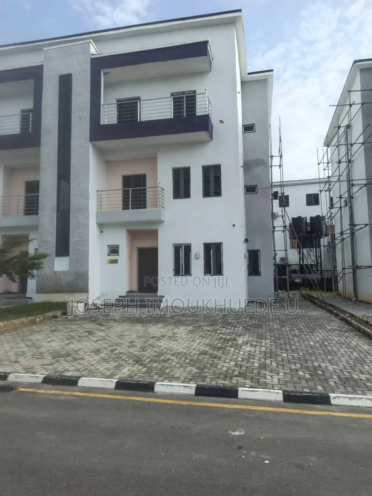4bdrm Duplex in Dme, Zone B for sale in Zone B