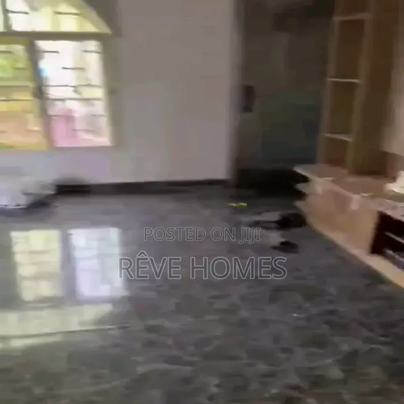 3bdrm Block of Flats in Shomolu / Shomolu for rent in Shomolu / Shomolu