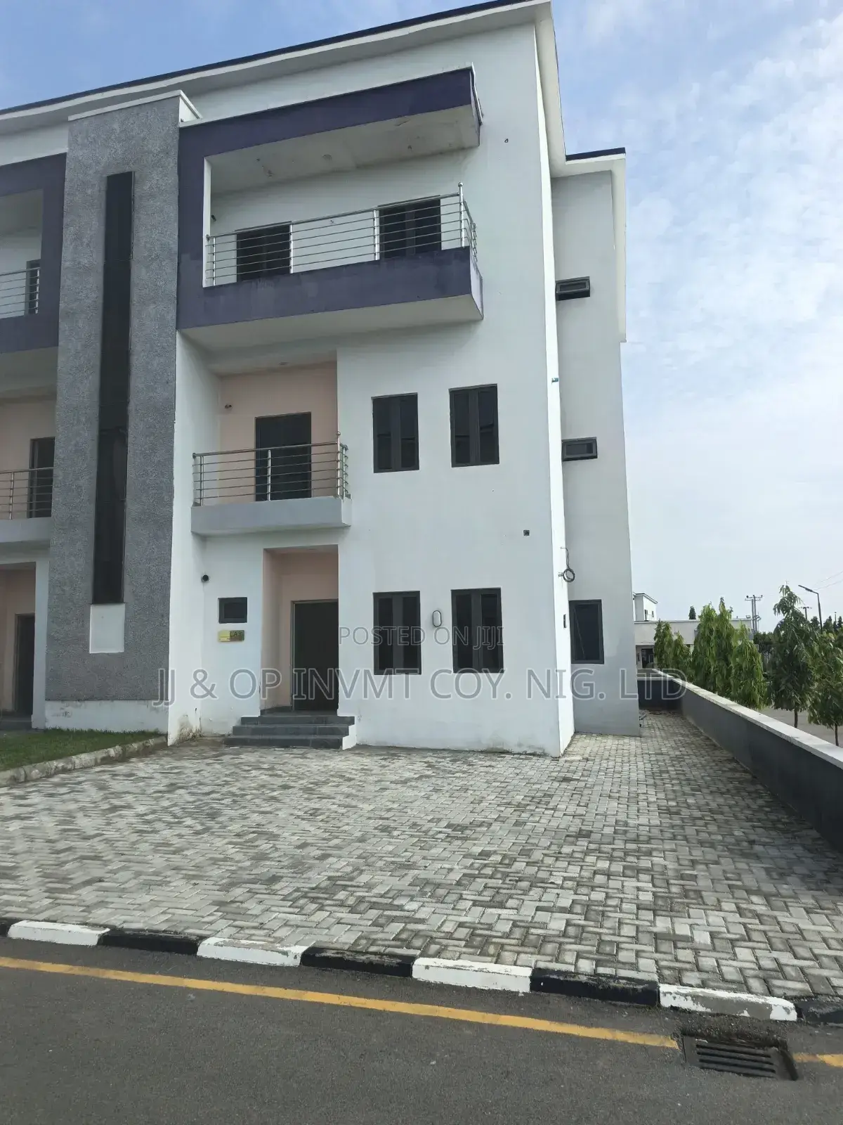 4bdrm Duplex in Dme, Zone B for rent in Zone B