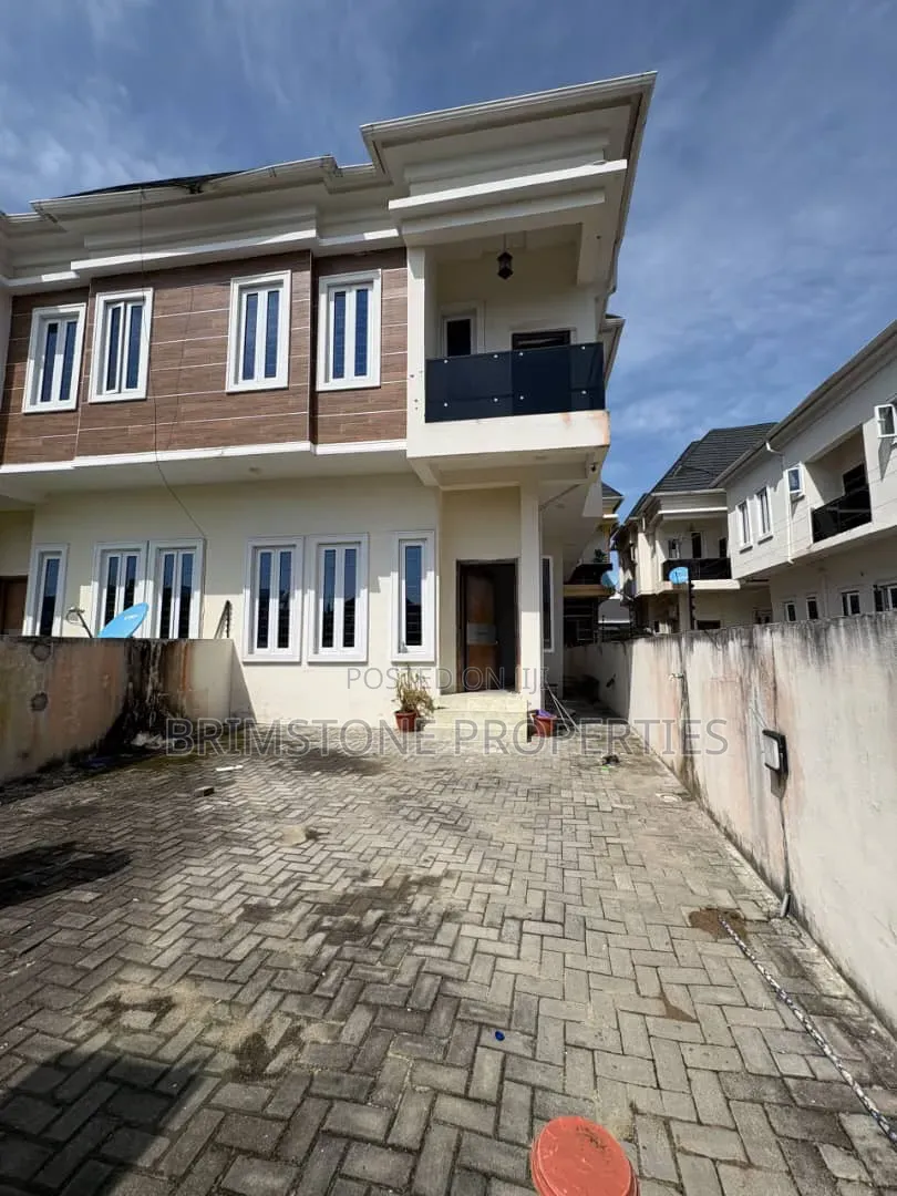 Furnished 4bdrm Duplex in Ikota for rent in Ikota