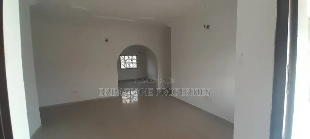 Furnished 3bdrm Apartment in Ogombo for rent in Ogombo
