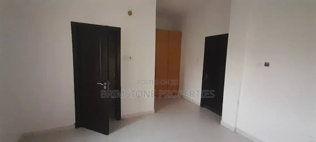 Furnished 3bdrm Apartment in Ogombo for rent in Ogombo