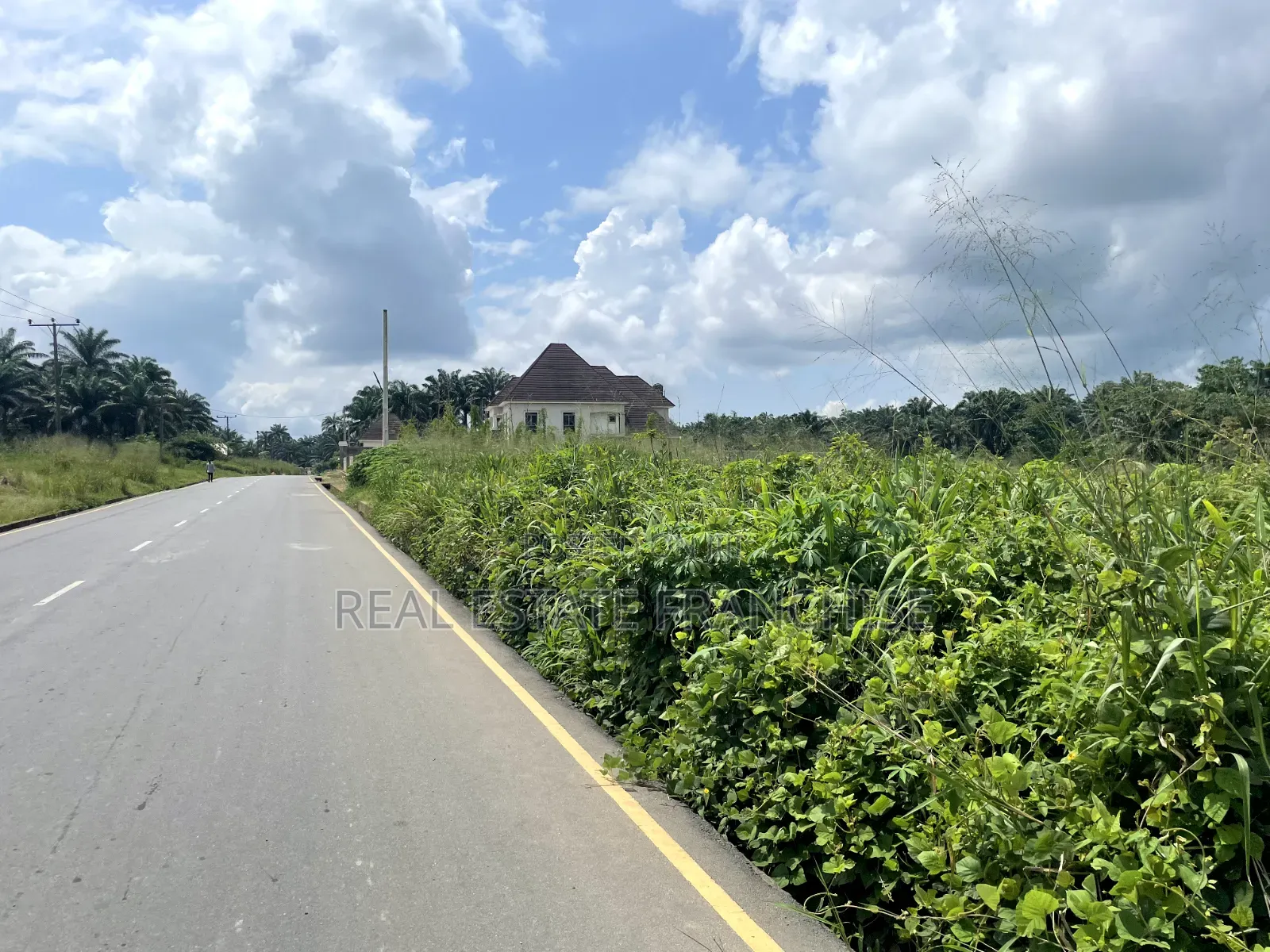 1 Hectare of Land, in a Strategic Location in Uyo