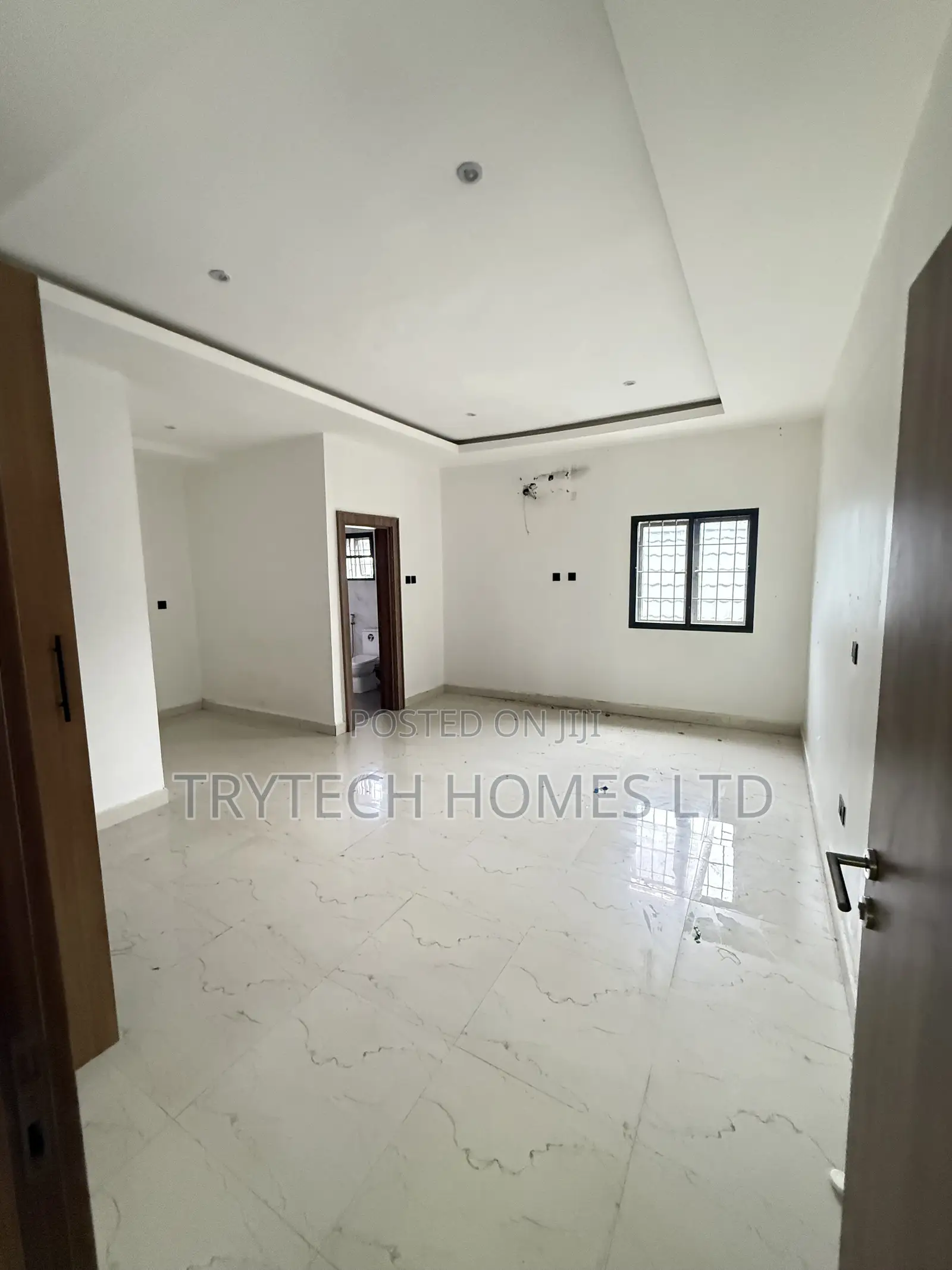 4bdrm Duplex in Mab Global, Bunkoro for rent in Bunkoro