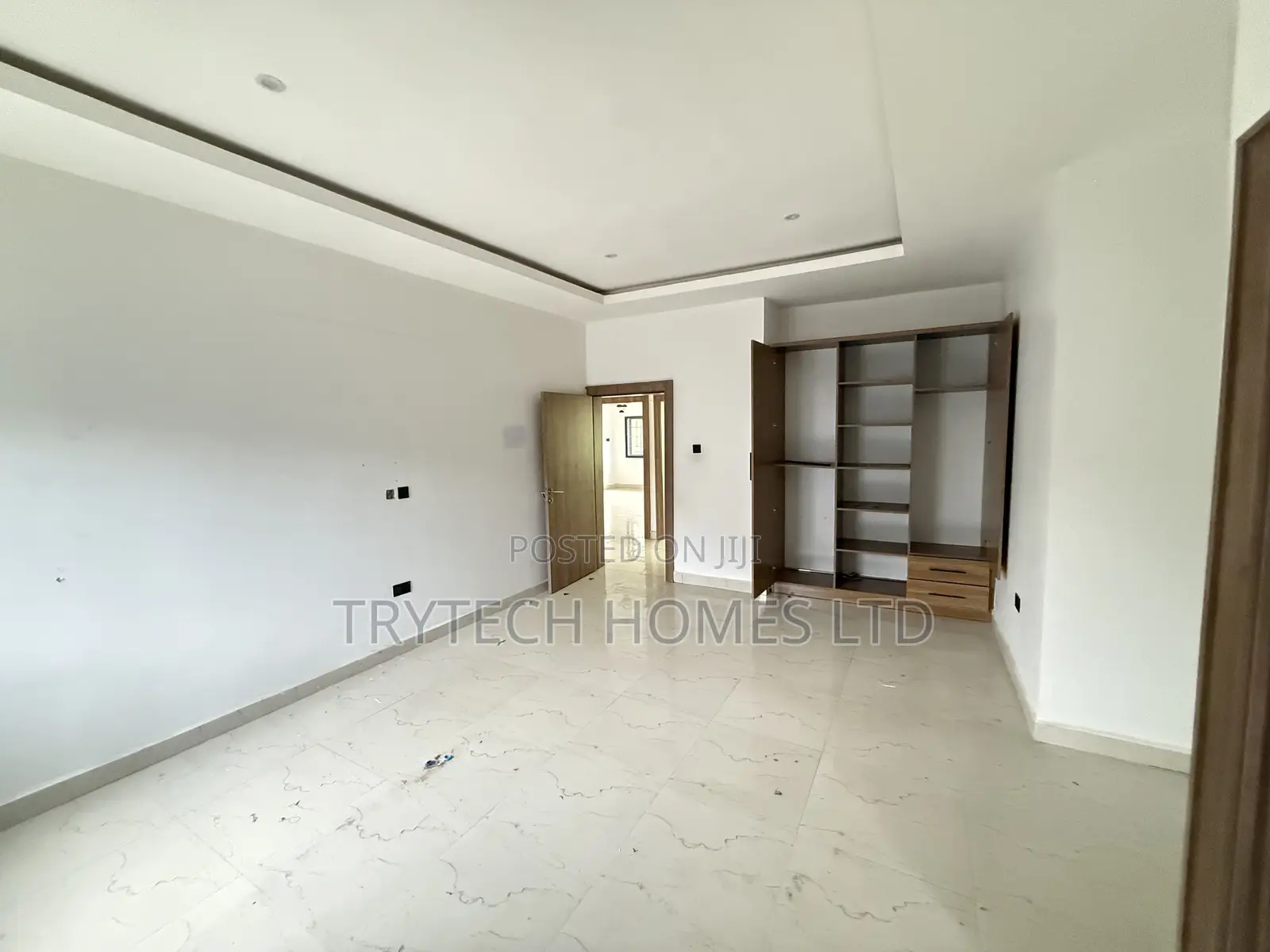 4bdrm Duplex in Mab Global, Bunkoro for rent in Bunkoro