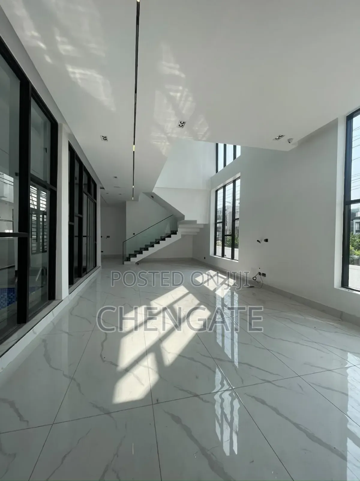 5bdrm Duplex in Megamond Estate, Ikota for sale in Ikota