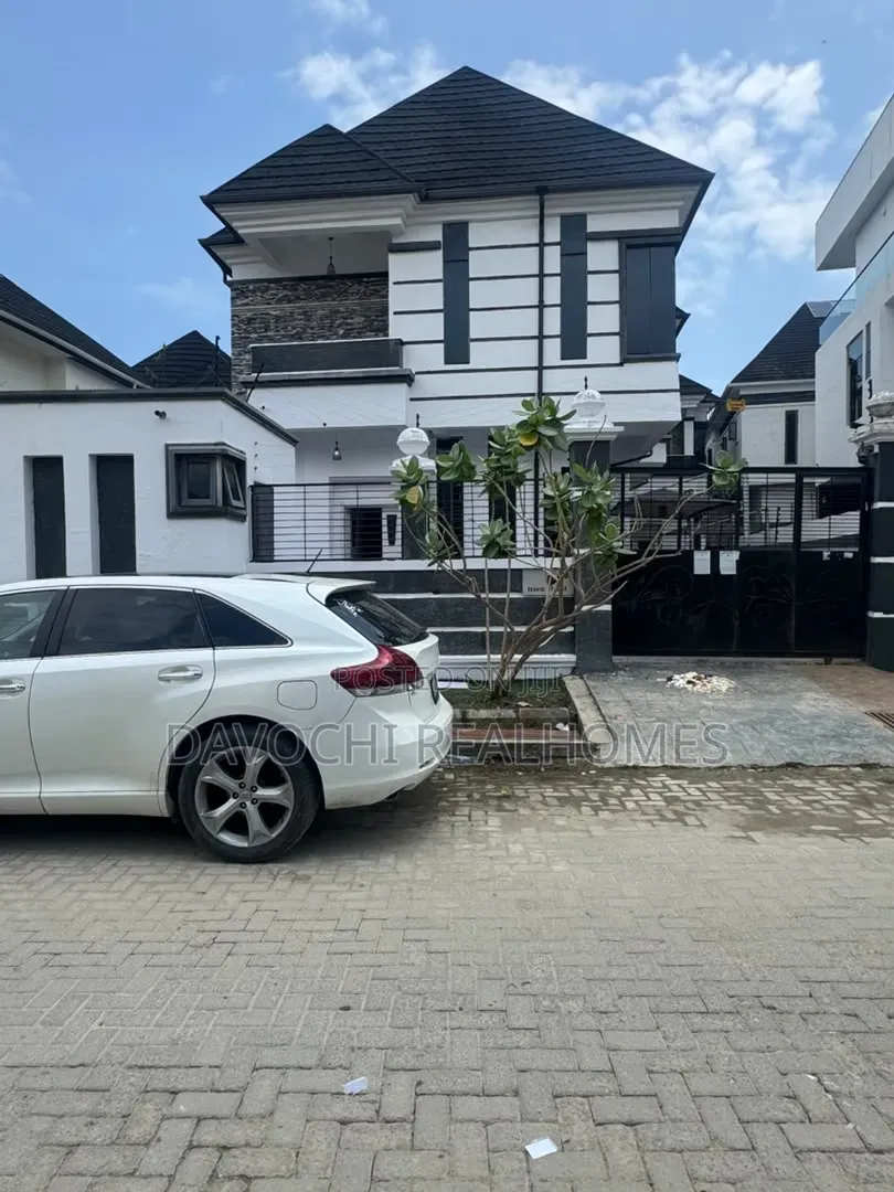 4bdrm Duplex in Ikota for rent in Ikota