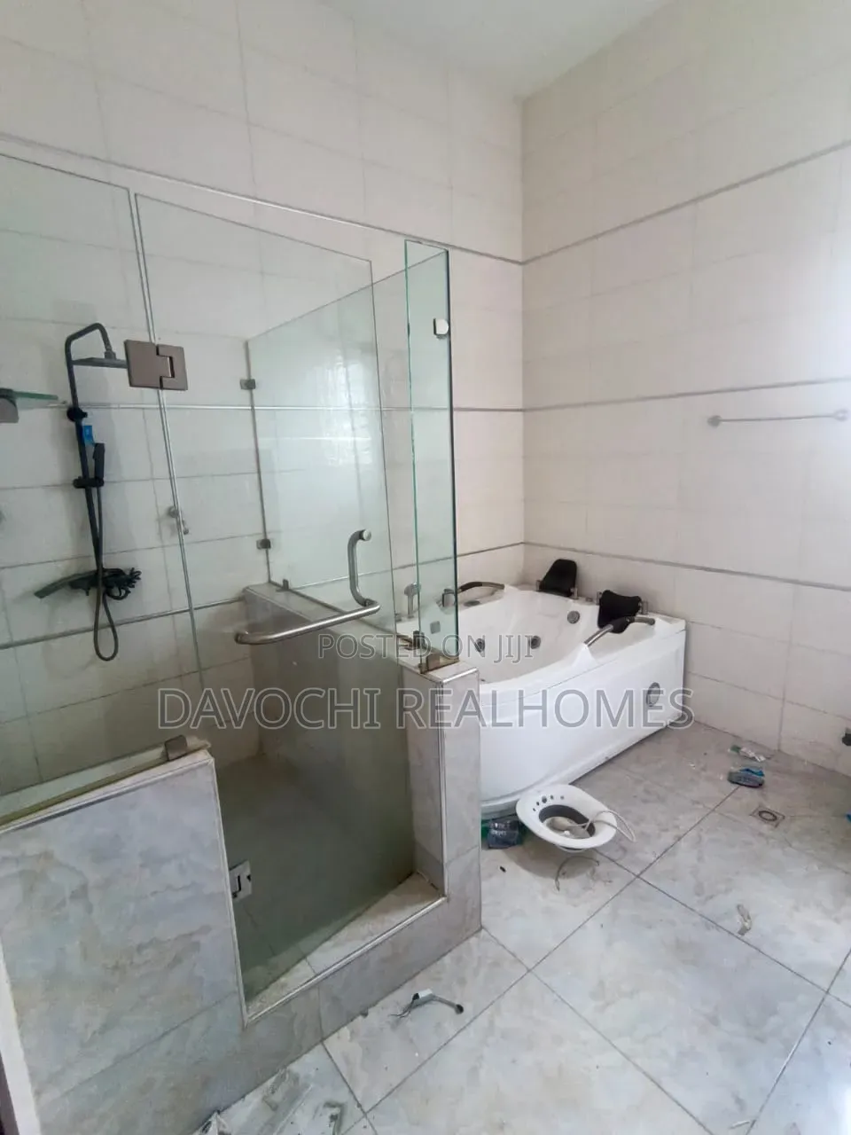 5bdrm Duplex in Ikota for rent in Ikota