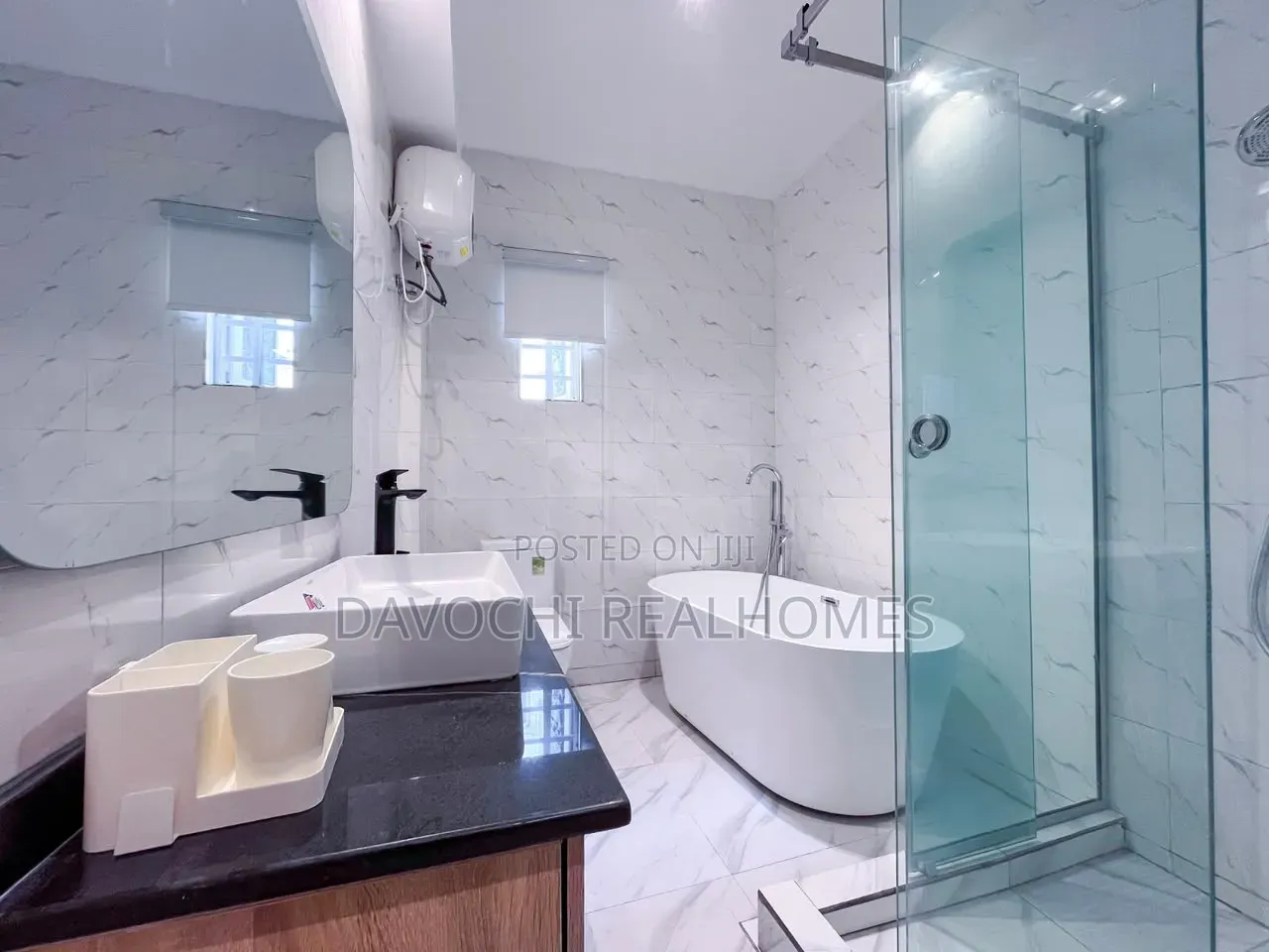 Furnished 3bdrm Apartment in Chevron for sale in Chevron