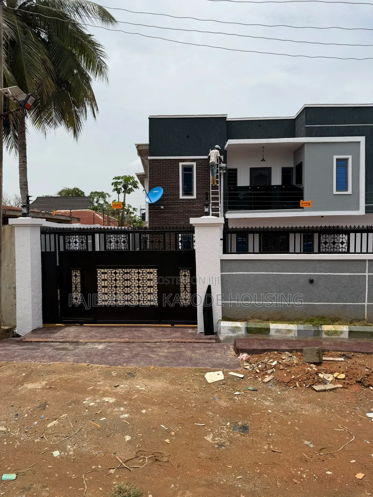4bdrm Duplex in Temidire Estate, Ologuneru for sale in Ologuneru
