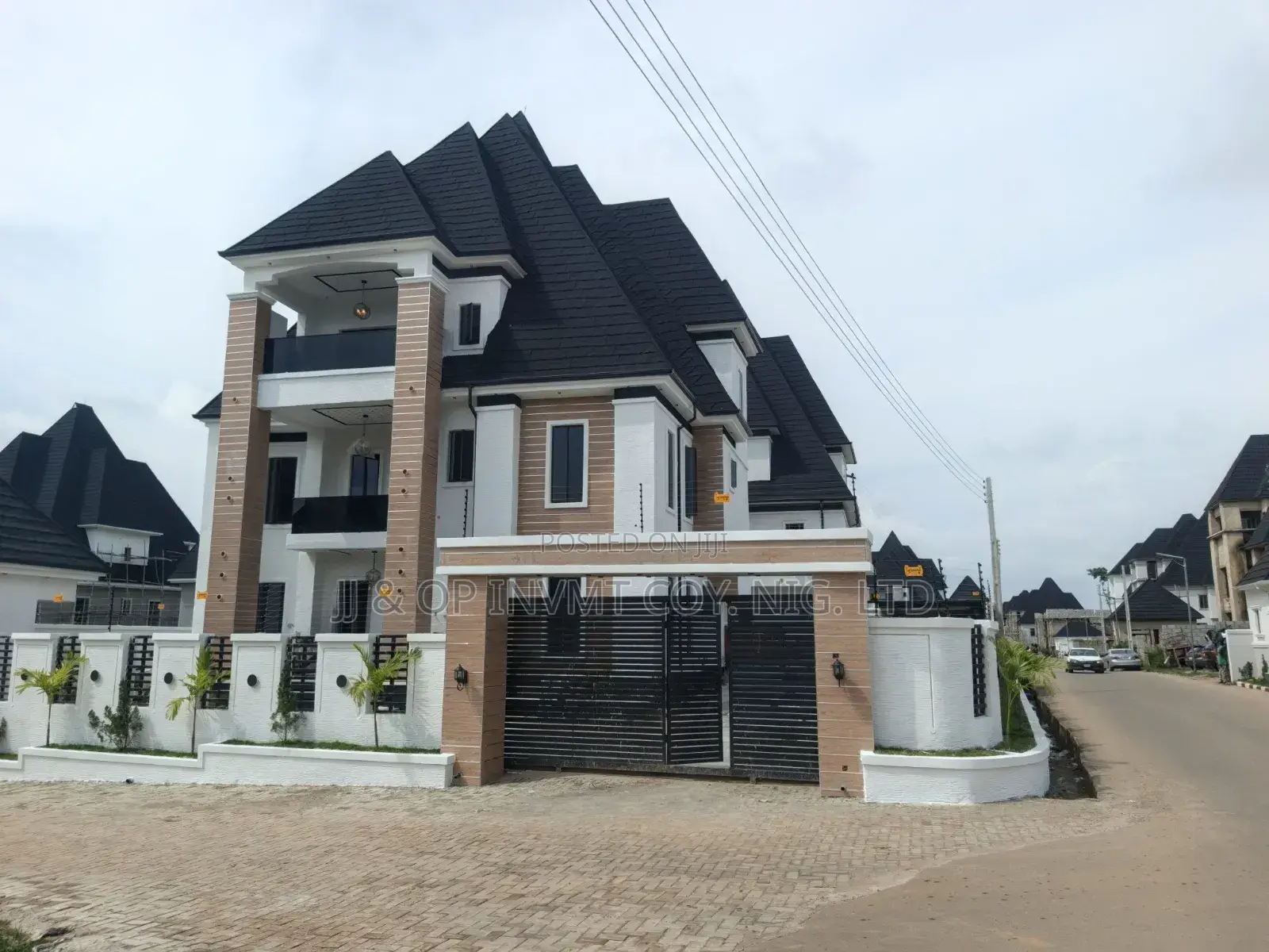 5bdrm Duplex in Around Sunny Vale, Galadimawa for sale in Galadimawa