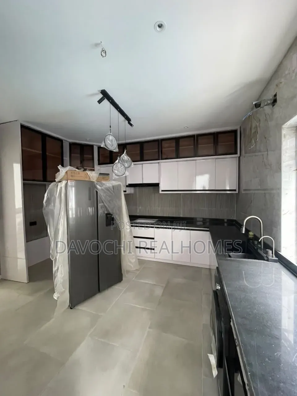 5bdrm Duplex in Osapa london for sale in Osapa london