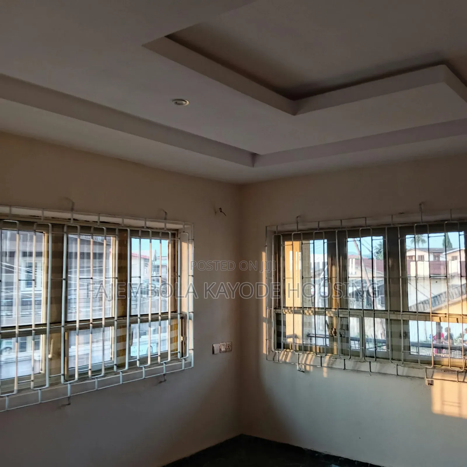 3bdrm Block of Flats in Abayomi Close, Iwo Road for rent in Iwo Road