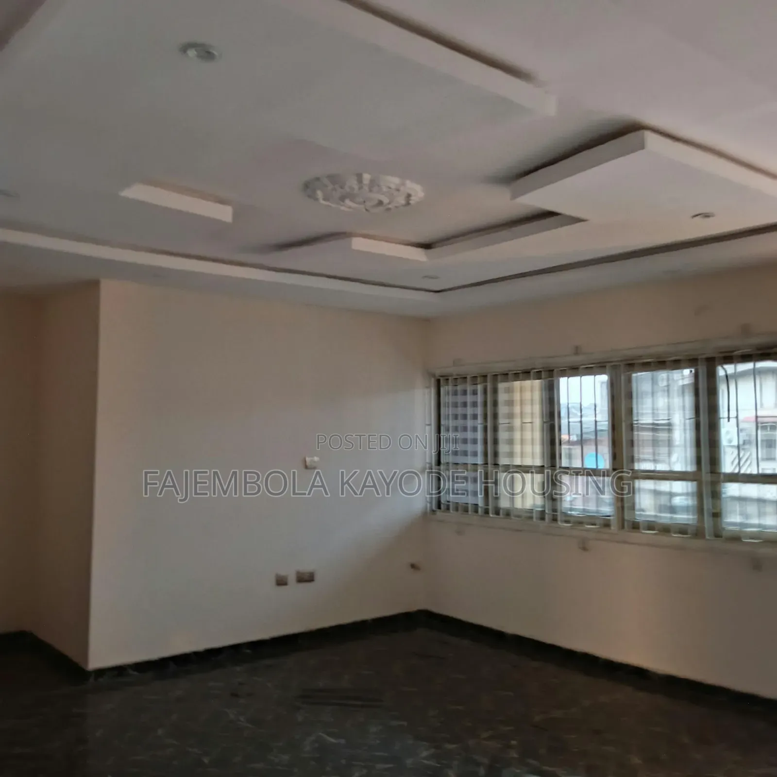 3bdrm Block of Flats in Abayomi Close, Iwo Road for rent in Iwo Road