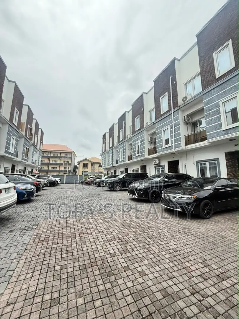 4bdrm Townhouse/Terrace in Osapa london for sale in Osapa london