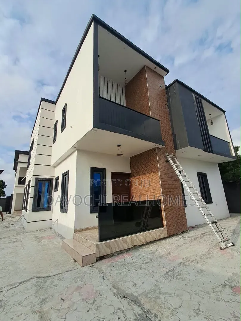 2bdrm Apartment in Ogombo for rent in Ogombo