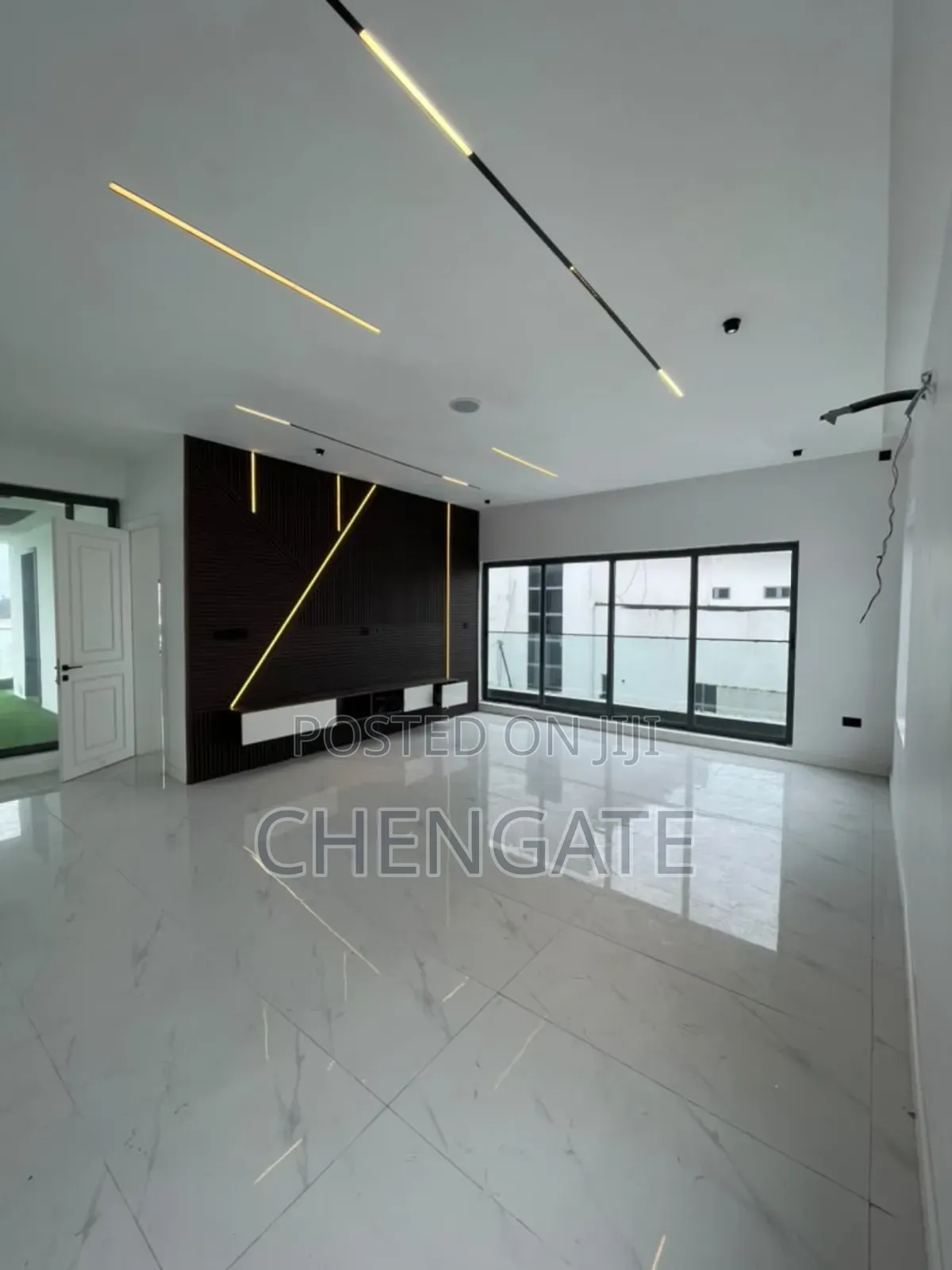 5bdrm Duplex in Lekki Expressway for sale in Lekki Expressway